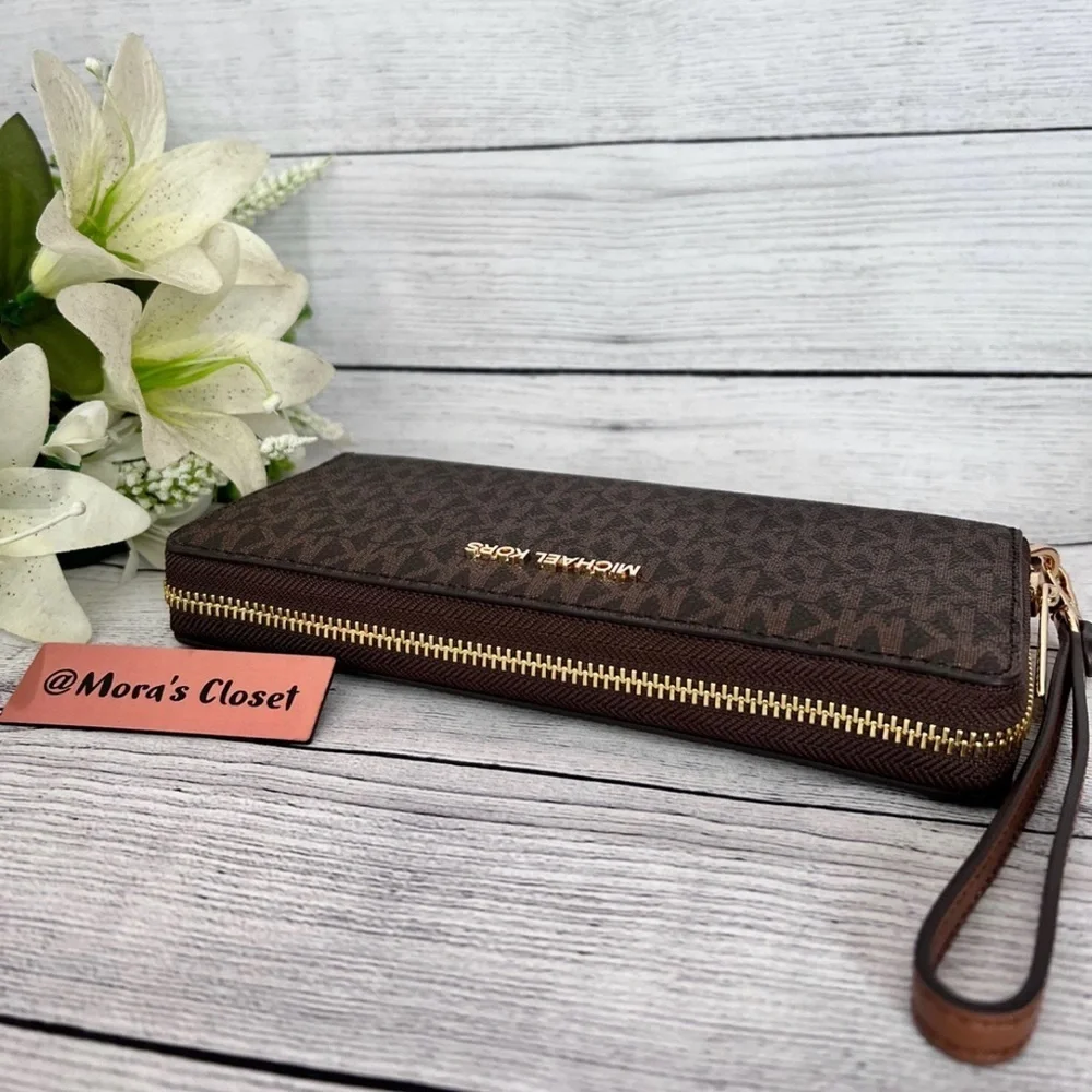 Michael Kors Large Continental Wallet